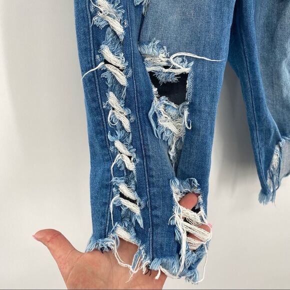 APHRODITE High Rise Ripped Distressed Capris - Picture 4 of 10